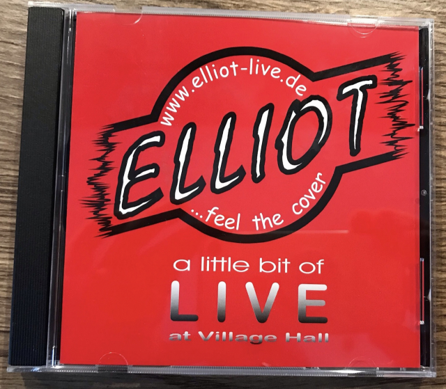 Produkt -LIVE at village hall